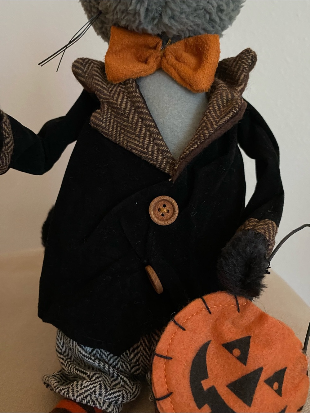 Black Cat Couple Figure Witch Costume Shelf Sitter - Picture 8 of 13